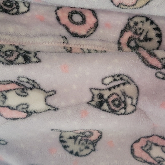 onesie - Picture 2 of 2